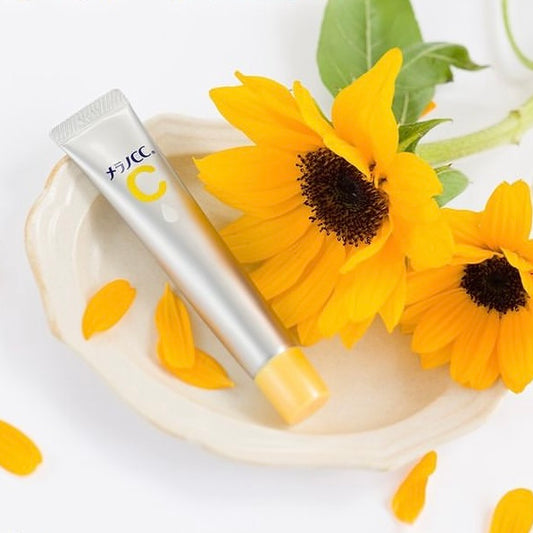 ROHTO Melano CC Intensive Anti-spot Vitamin C Concentrated Essence | Japanese skincare | FREYA - Asian Beauty Secret
