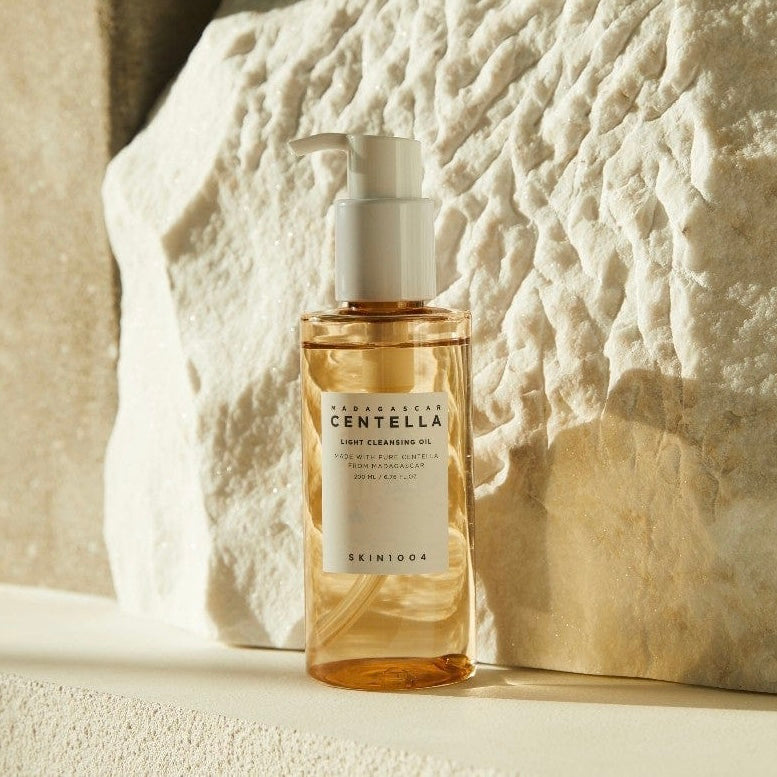 SKIN1004 Madagascar Centella Light Cleansing OIl (200ml) | Korean skincare | FREYA - Asian Beauty Secret