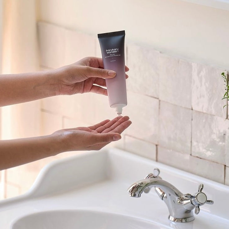 HARUHARU WONDER Black Rice Moisture 5.5 Soft Cleansing Gel (100 ml) | Korean skincare | FREYA - Asian Beauty Secret