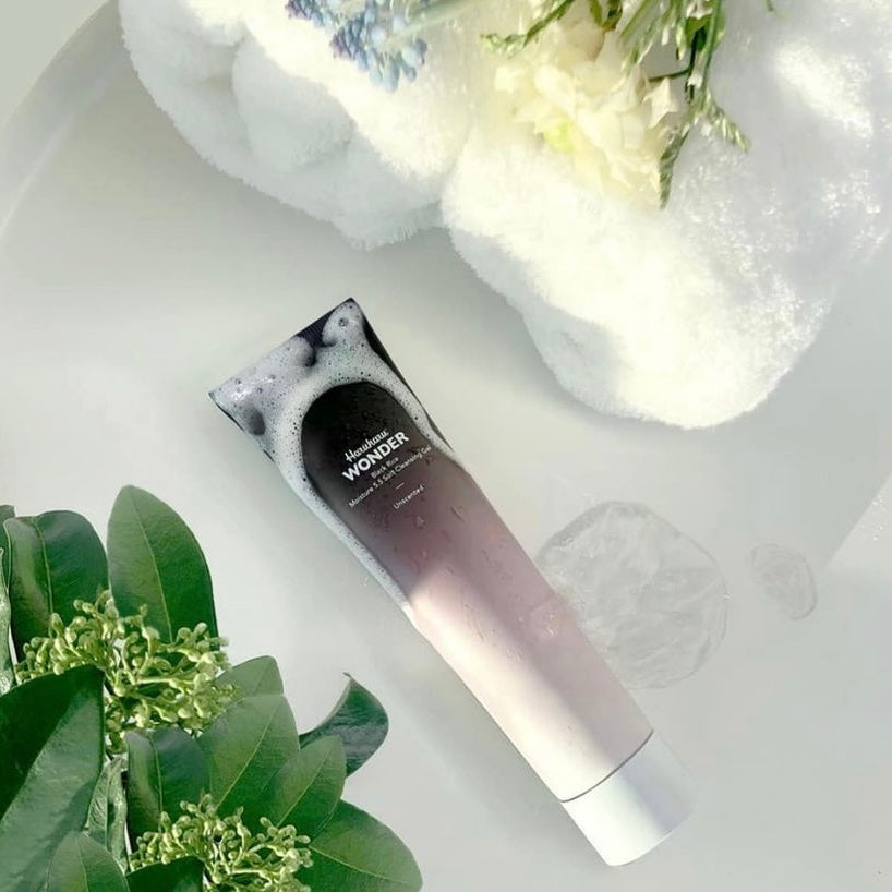 HARUHARU WONDER Black Rice Moisture 5.5 Soft Cleansing Gel (100 ml) | Korean skincare | FREYA - Asian Beauty Secret